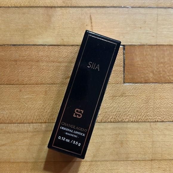 SIIA Change Agent Daring Pink Lipstick - Picture 2 of 8